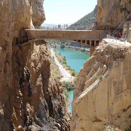 Atico Guadalhorce - Mirador Privado Con Barbacoa Y Solarium Apartman Álora Kültér fotó